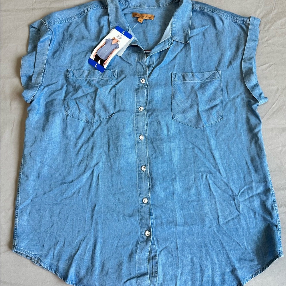 JACHS Girlfriend Light Blue Button Down Shirt